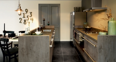 Elba Rustic Oak Kitchen Side View Bespoke Traditional Contemporary